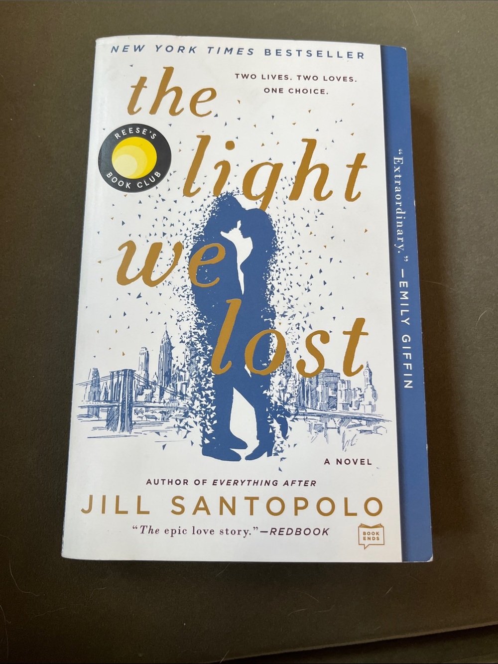 🌟3/$15🌟 Book: The Light We Lost